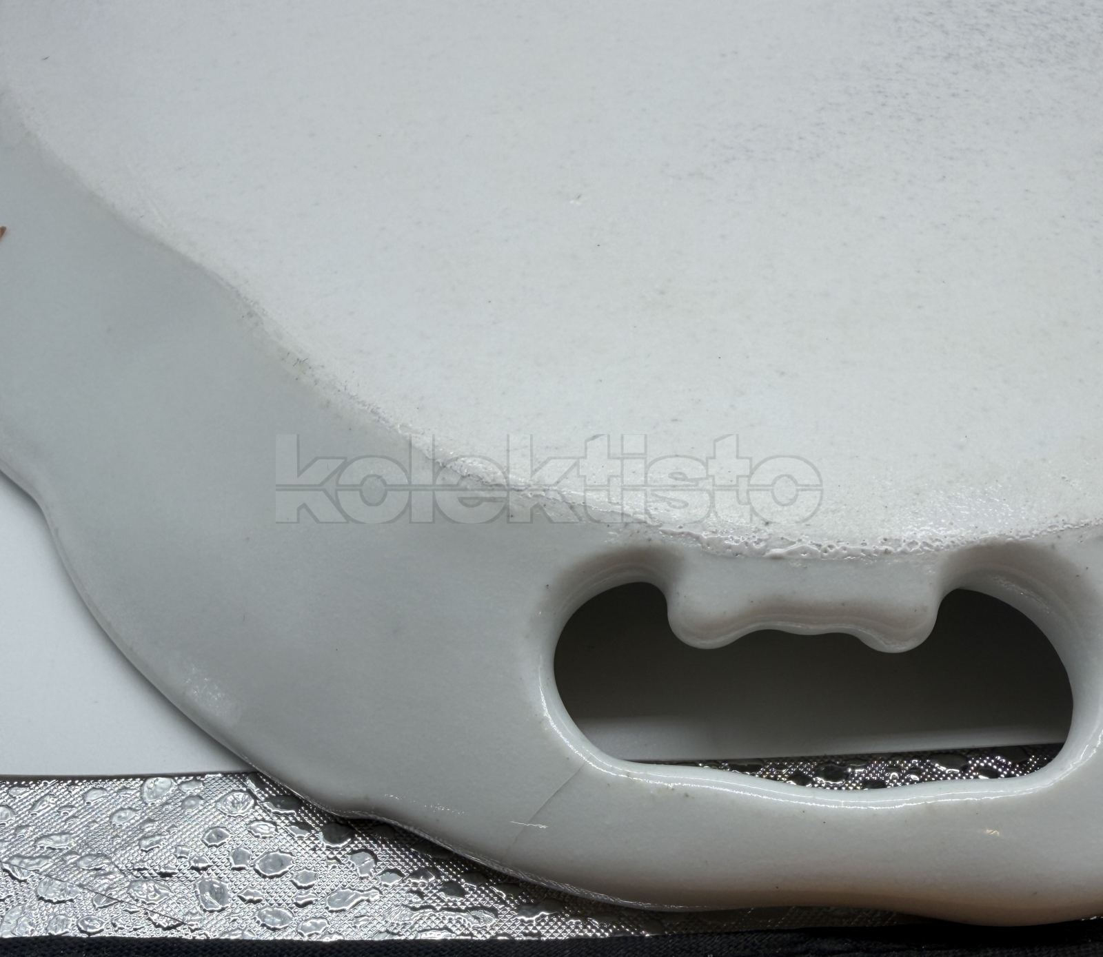 Porcelánový tác