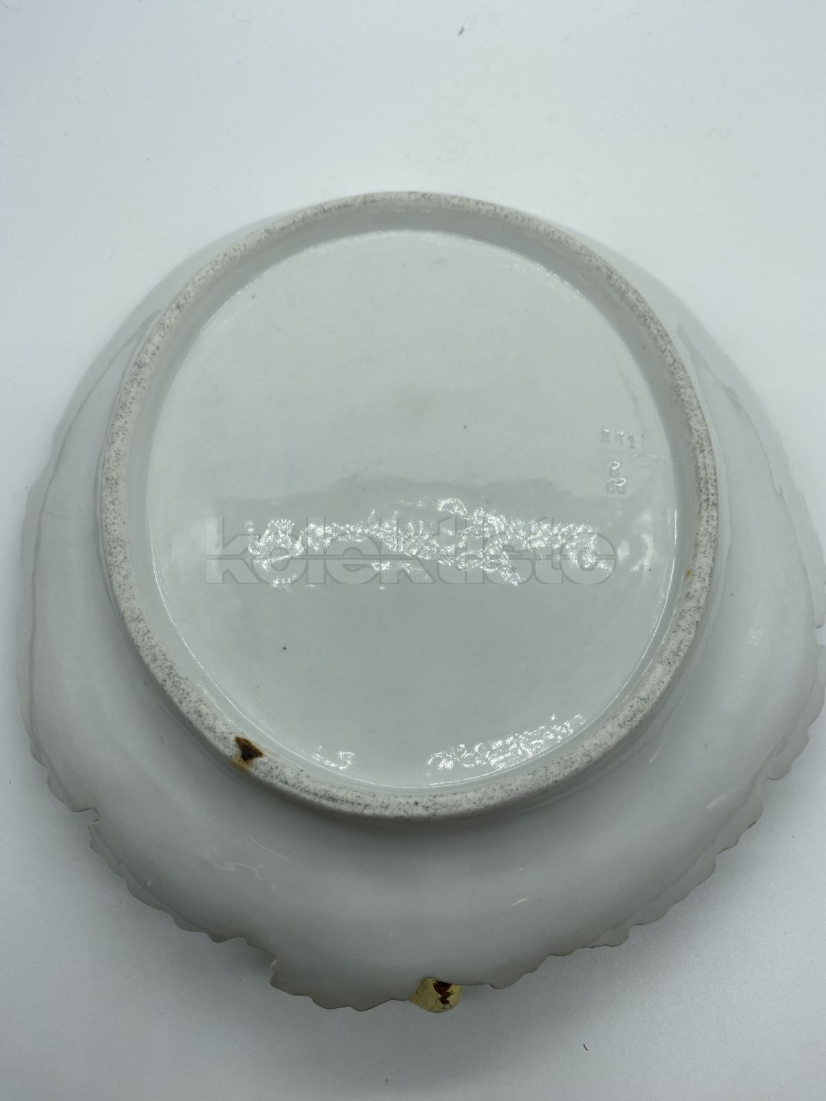 Porcelánový tác