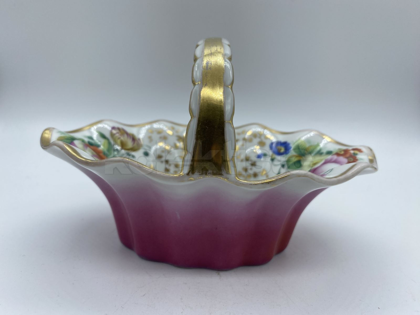 Porcelánový košíček