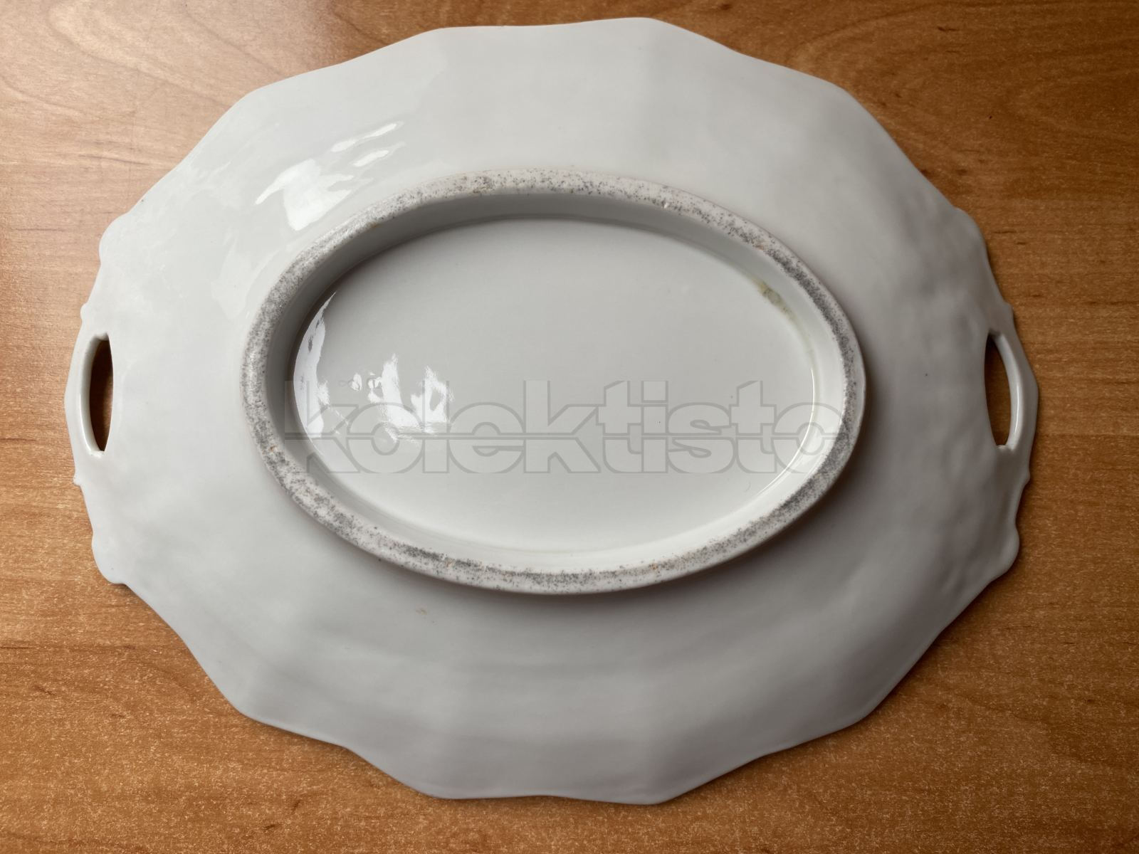 Porcelánový tác