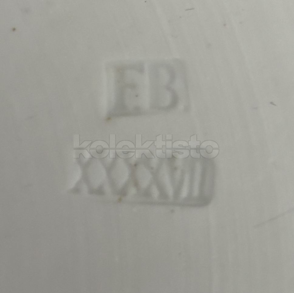 Porcelánový tác