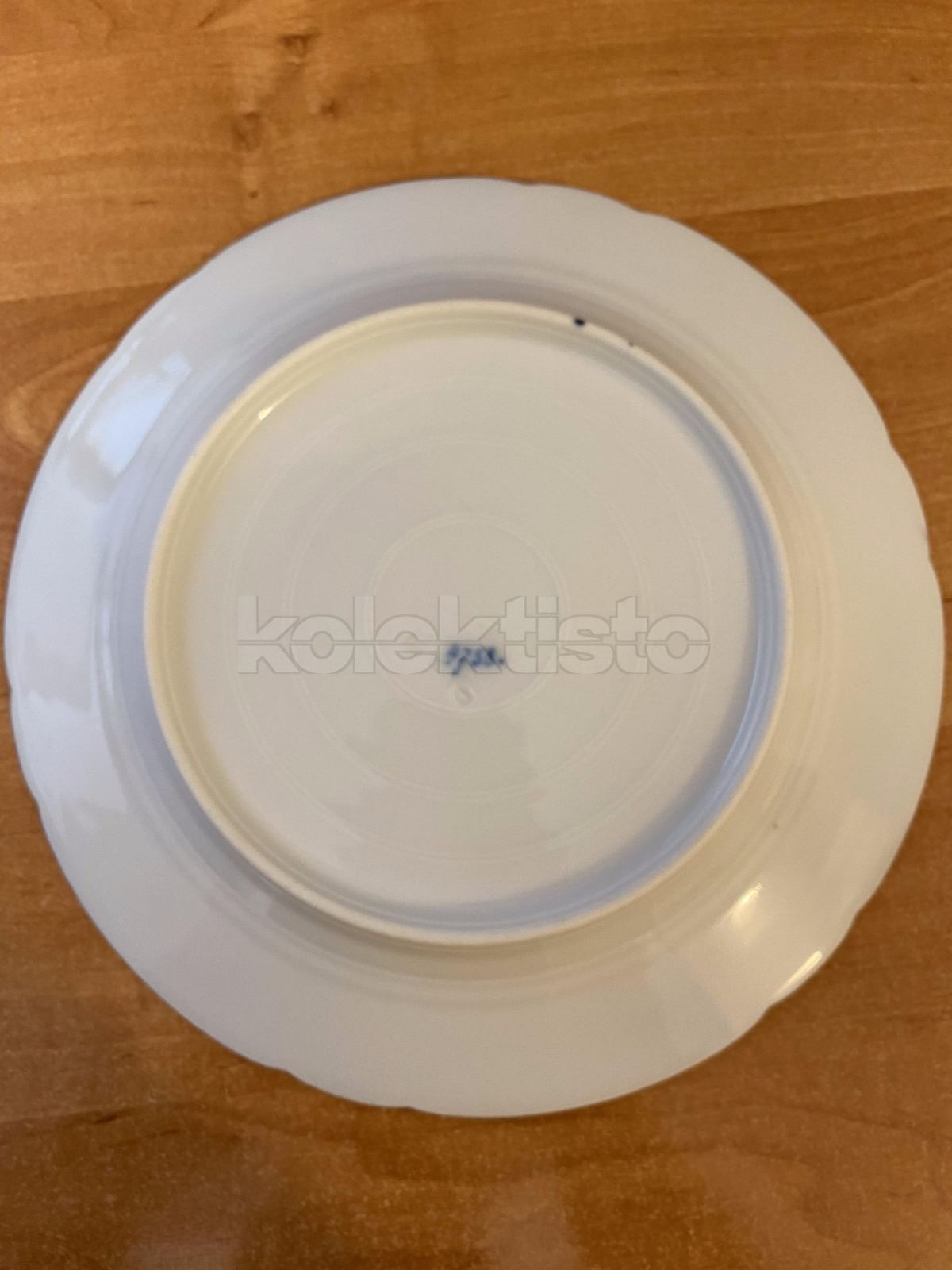 Porcelánový talíř