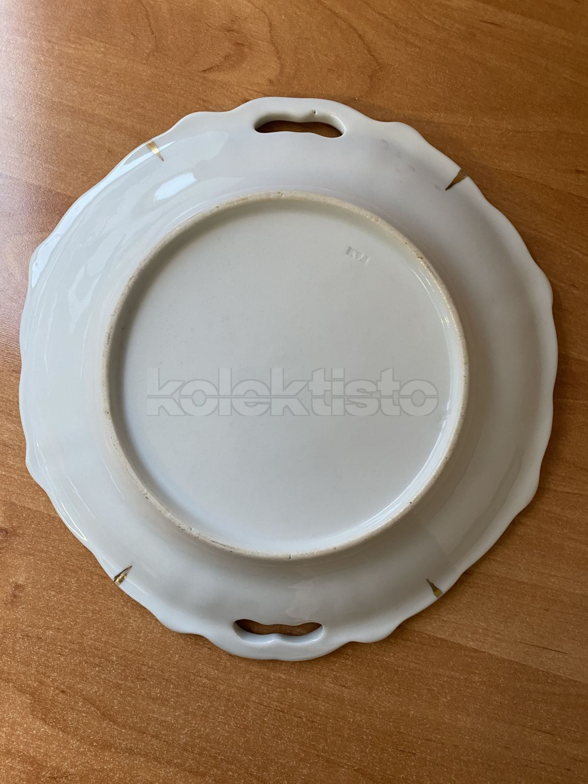 Porcelánový talíř