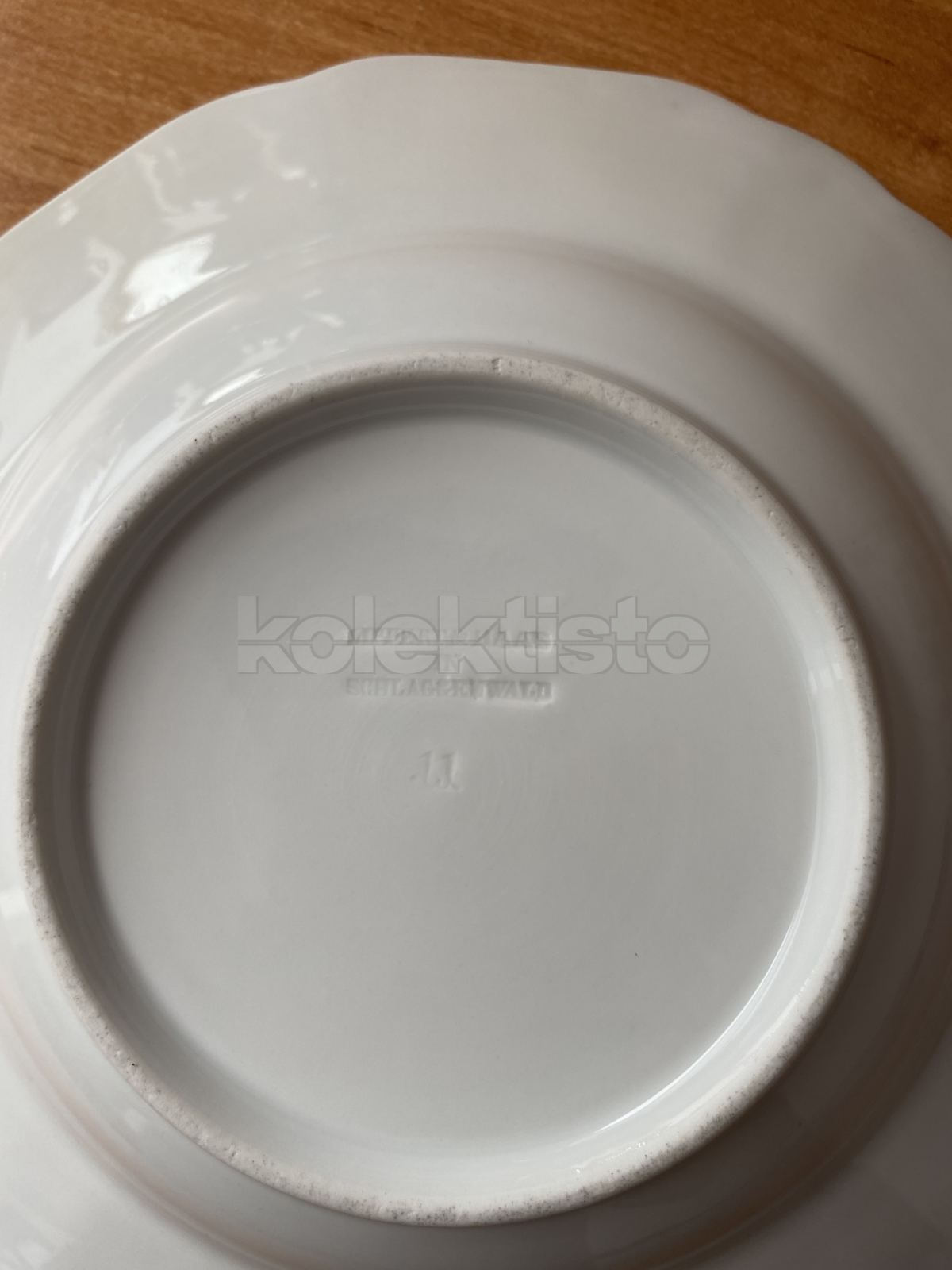Porcelánový talíř