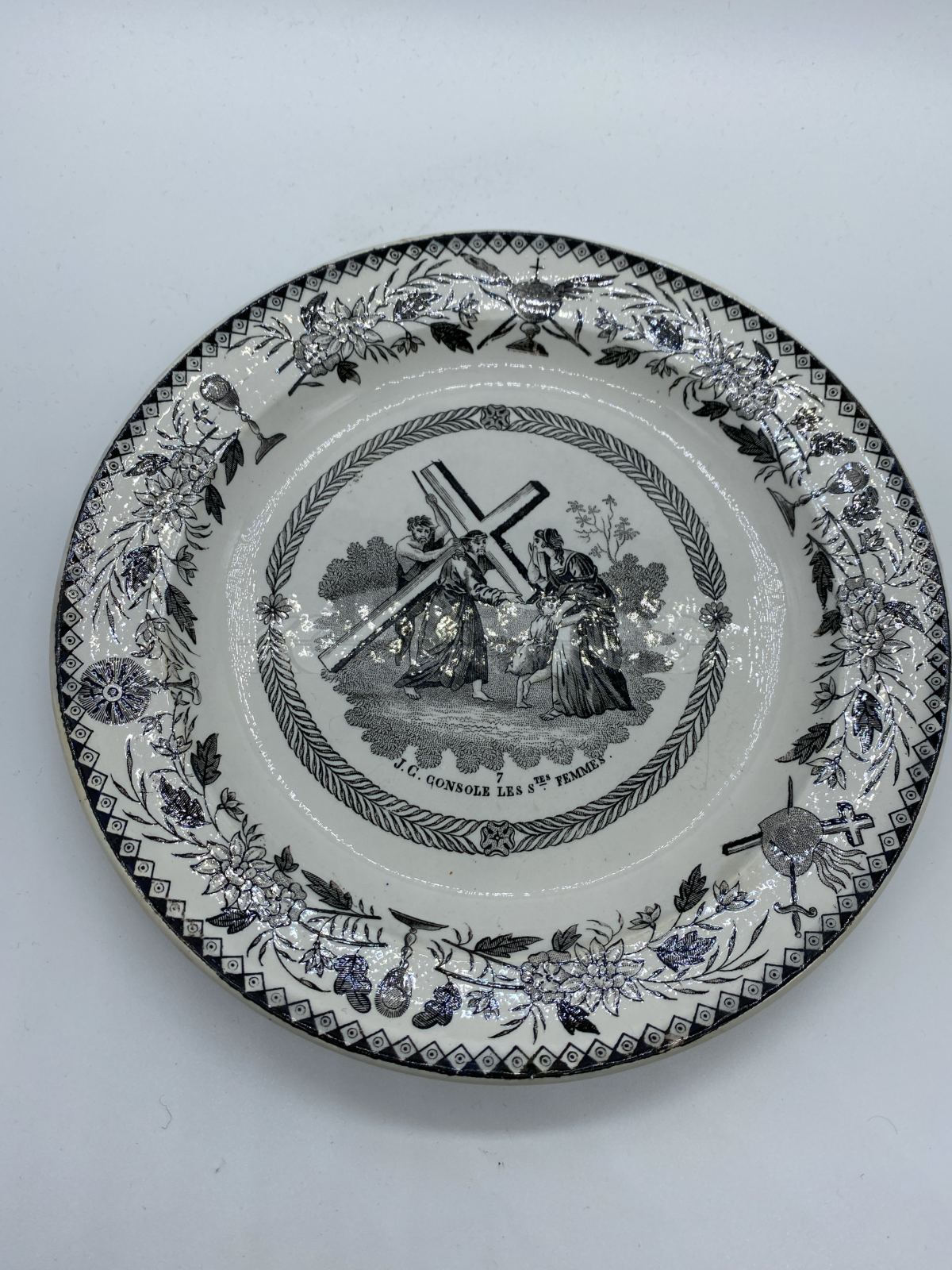 Porcelánový talířek z černotiskem