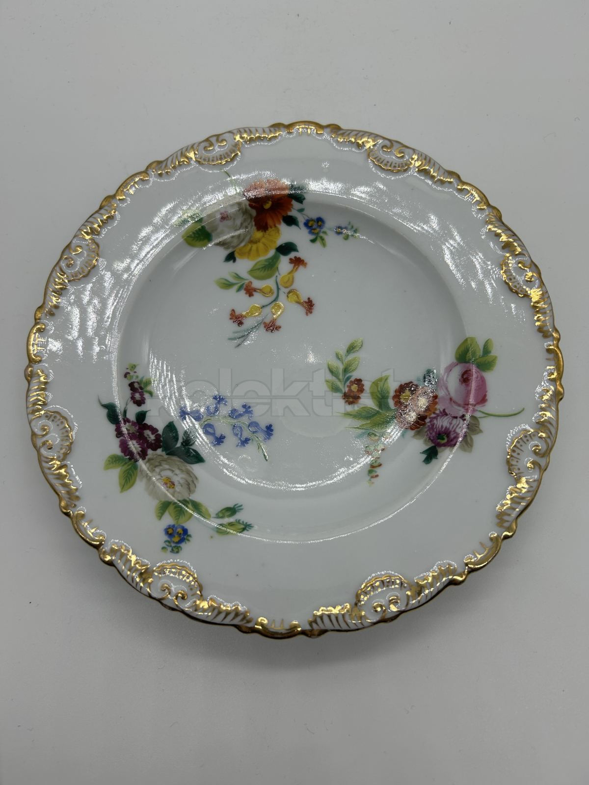 Porcelánový talířek