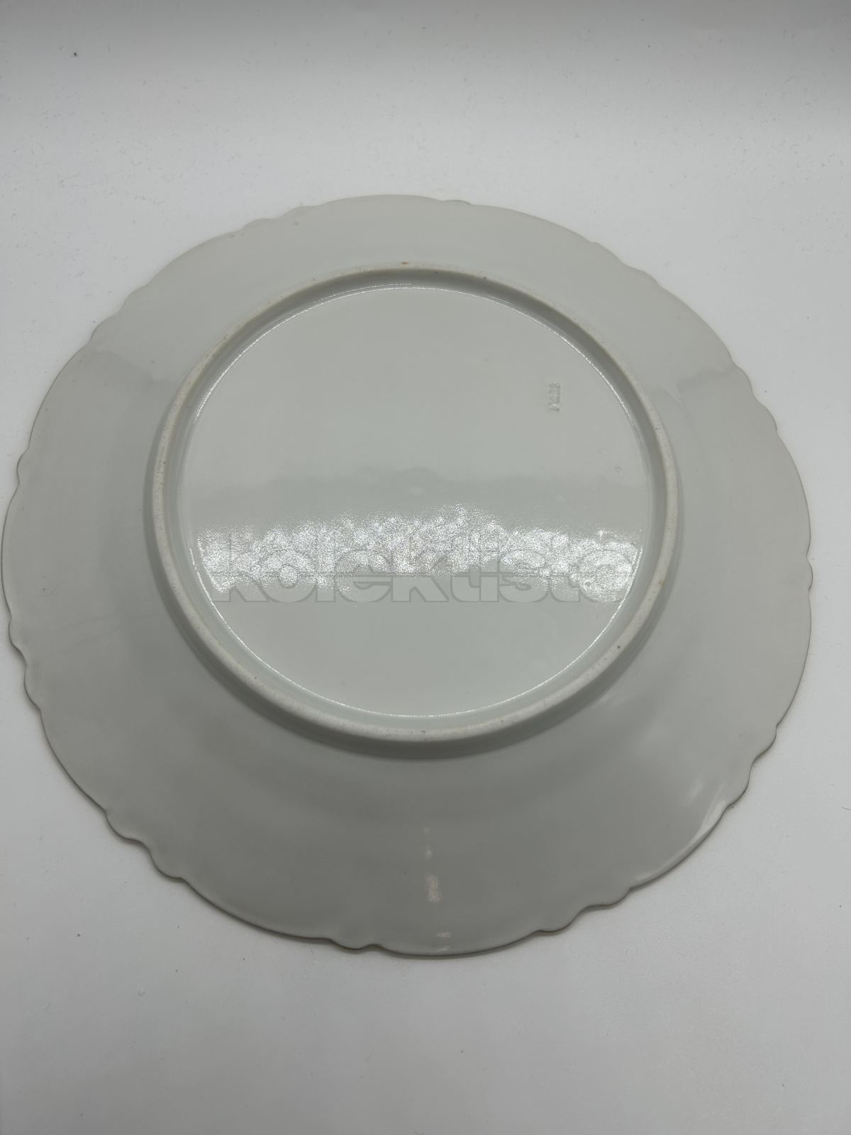 Porcelánový talíř malovaný