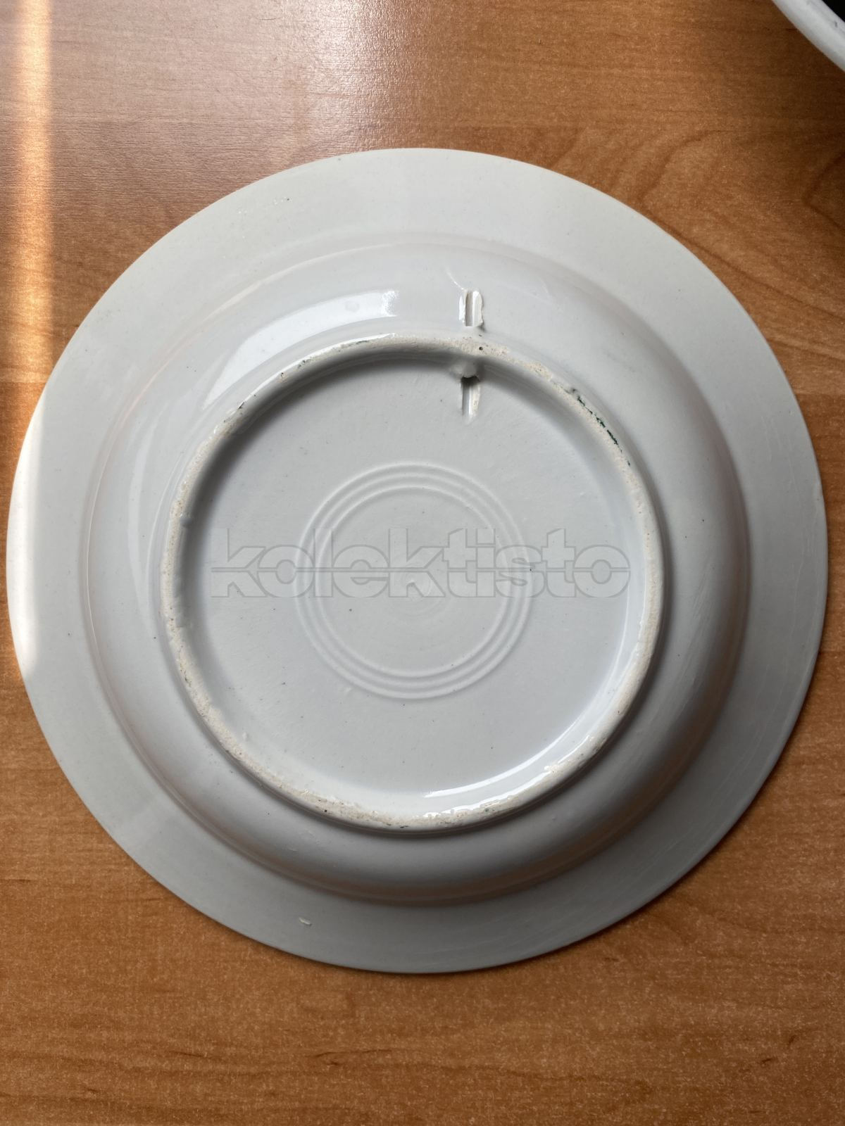 Porcelánový talíř