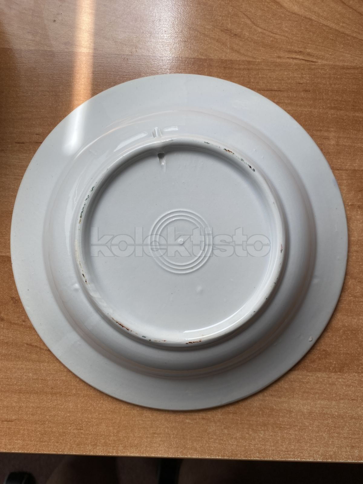 Porcelánový talíř