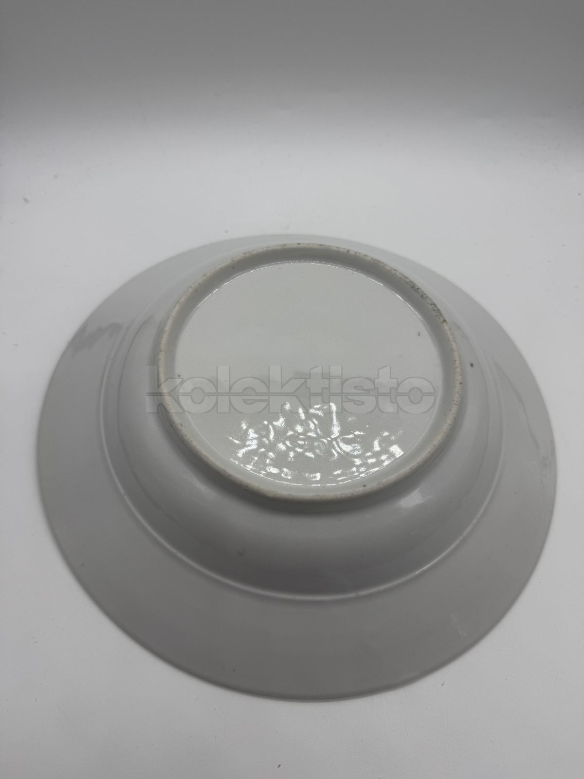 Porcelánový talíř se vzpomínkou vojáka a jeho manželky na službu ve Znojmě v letech 1895-1903, sada 2 ks