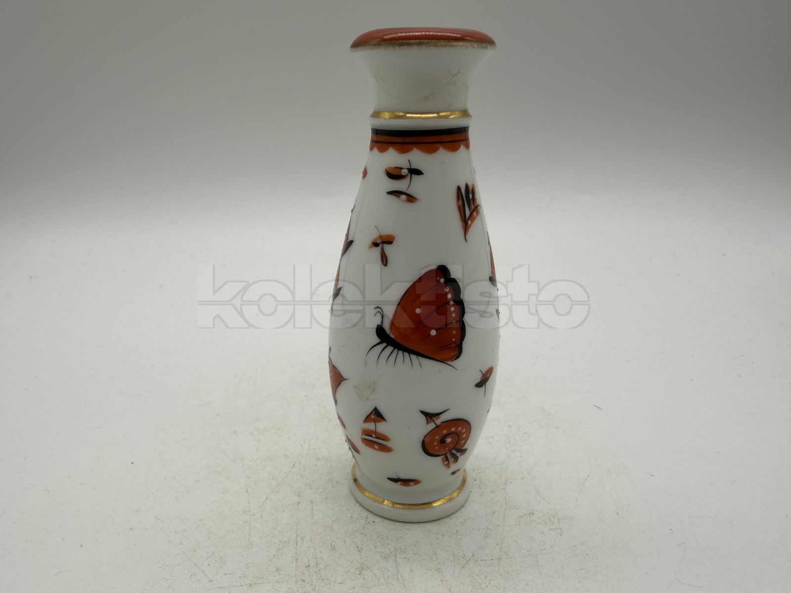 Porcelánová vázička