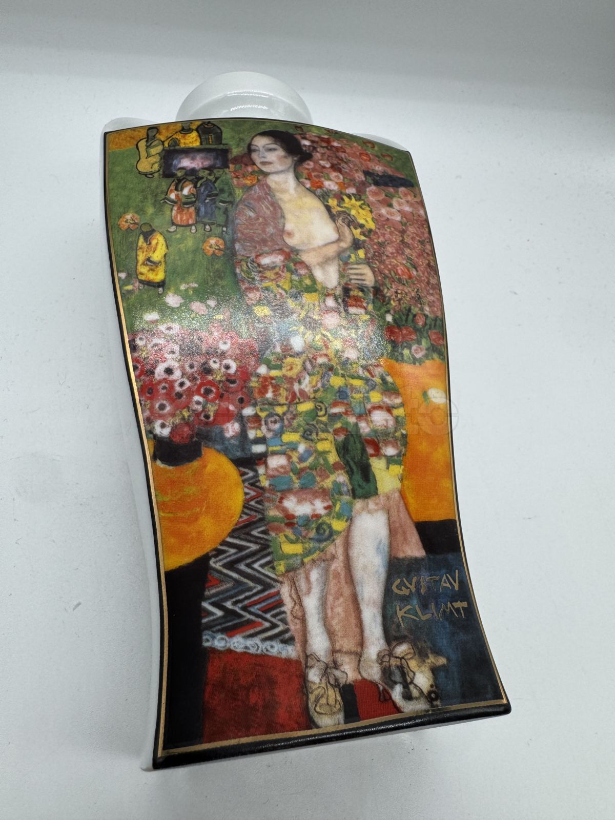 Porcelánová váza s obrázkem od Gustava Klimta
