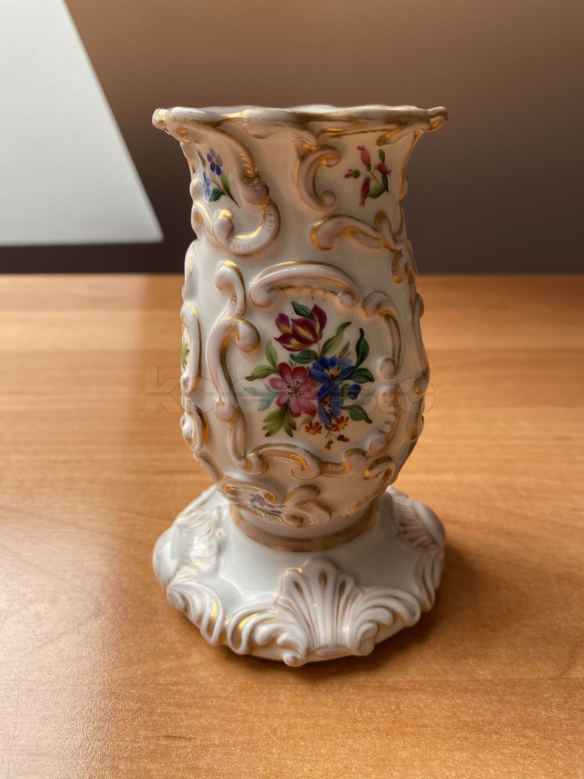 Porcelánová váza