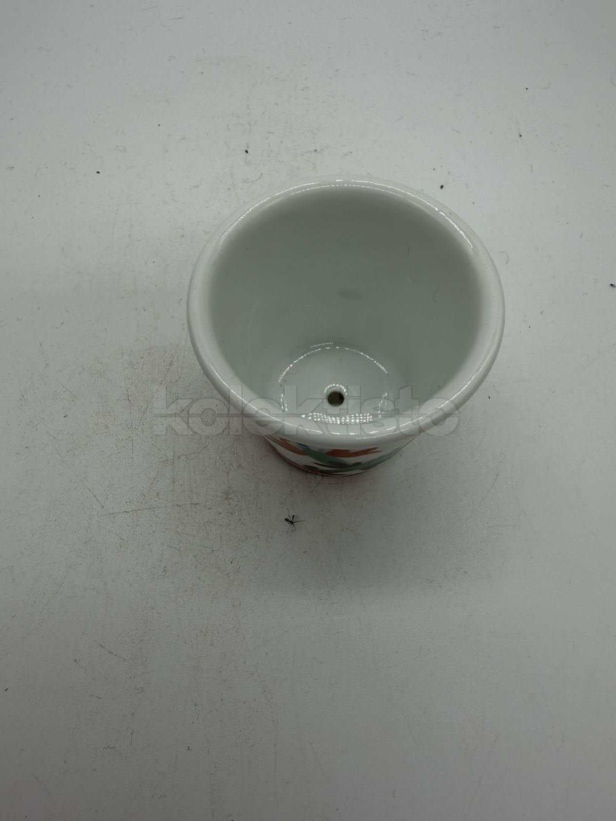 Porcelánový květníček na kaktusy