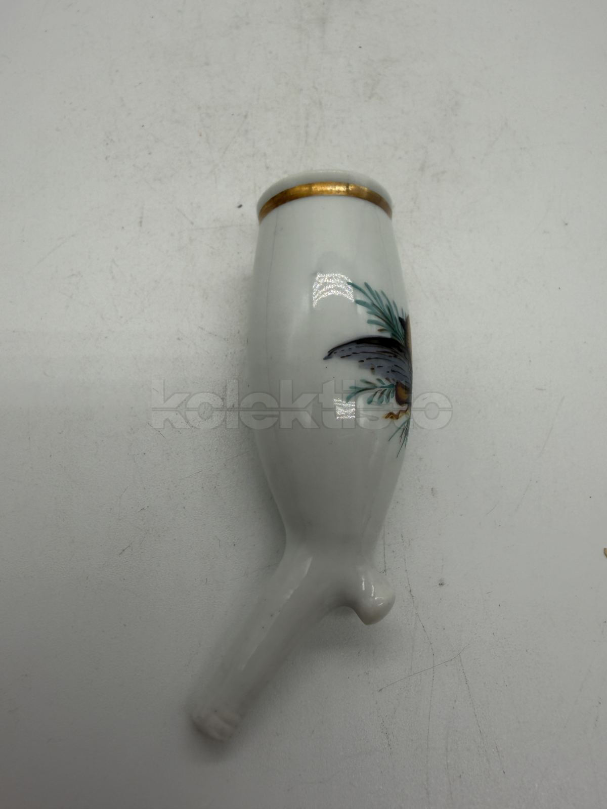 Porcelánová fajfka s loveckým motivem