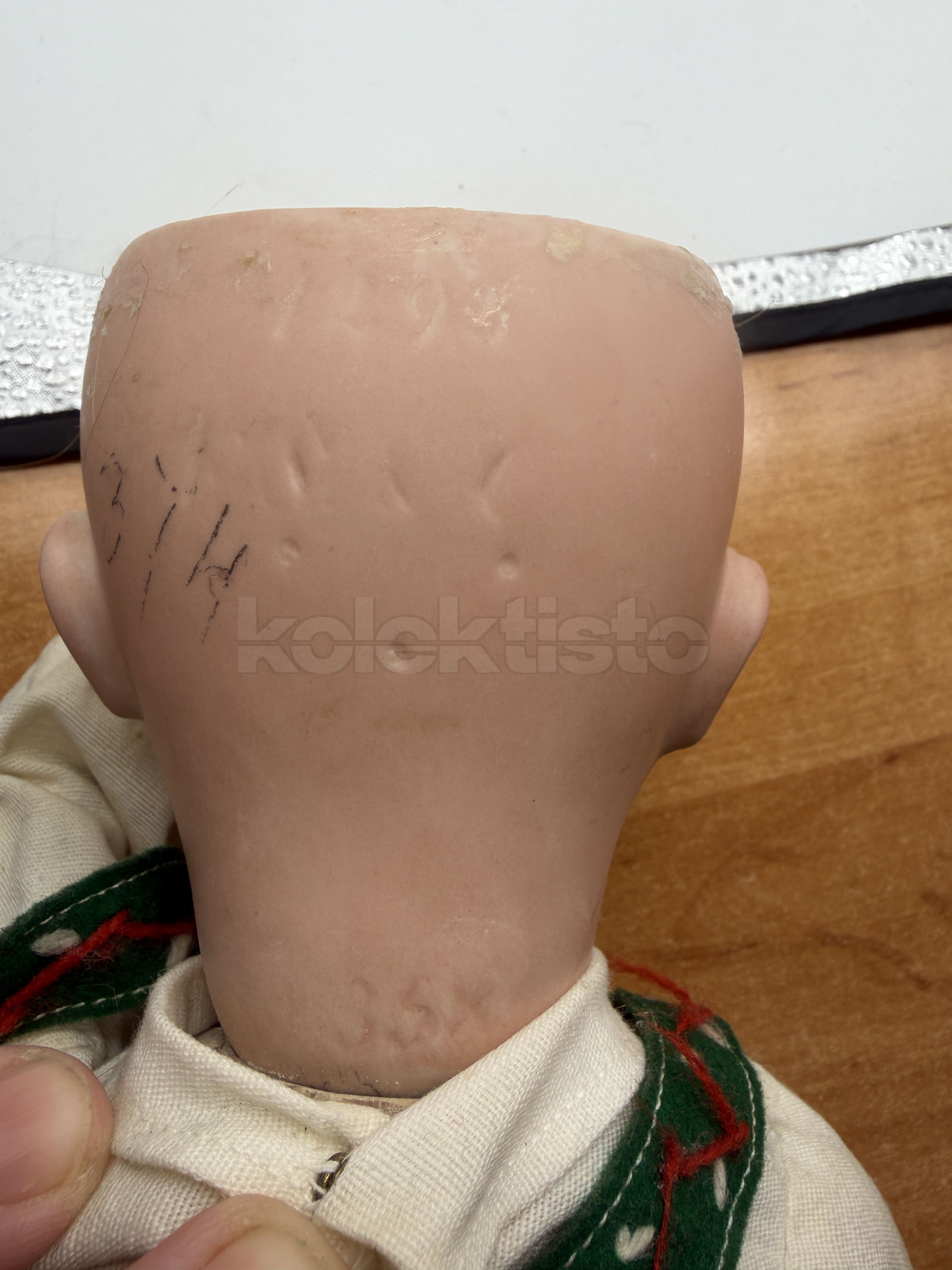 Panenka s porcelánovou hlavou