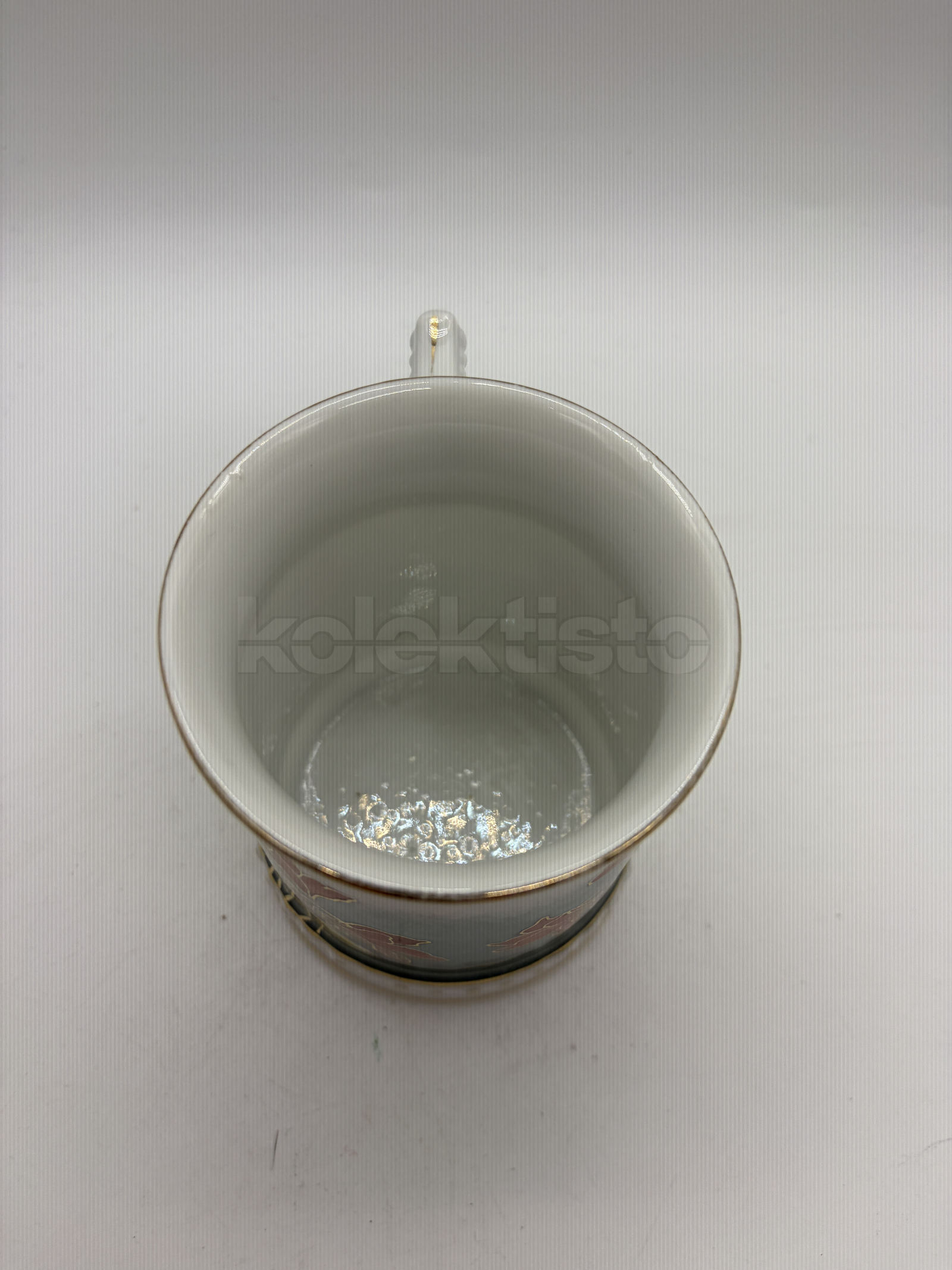 Porcelánový hrnek secesní