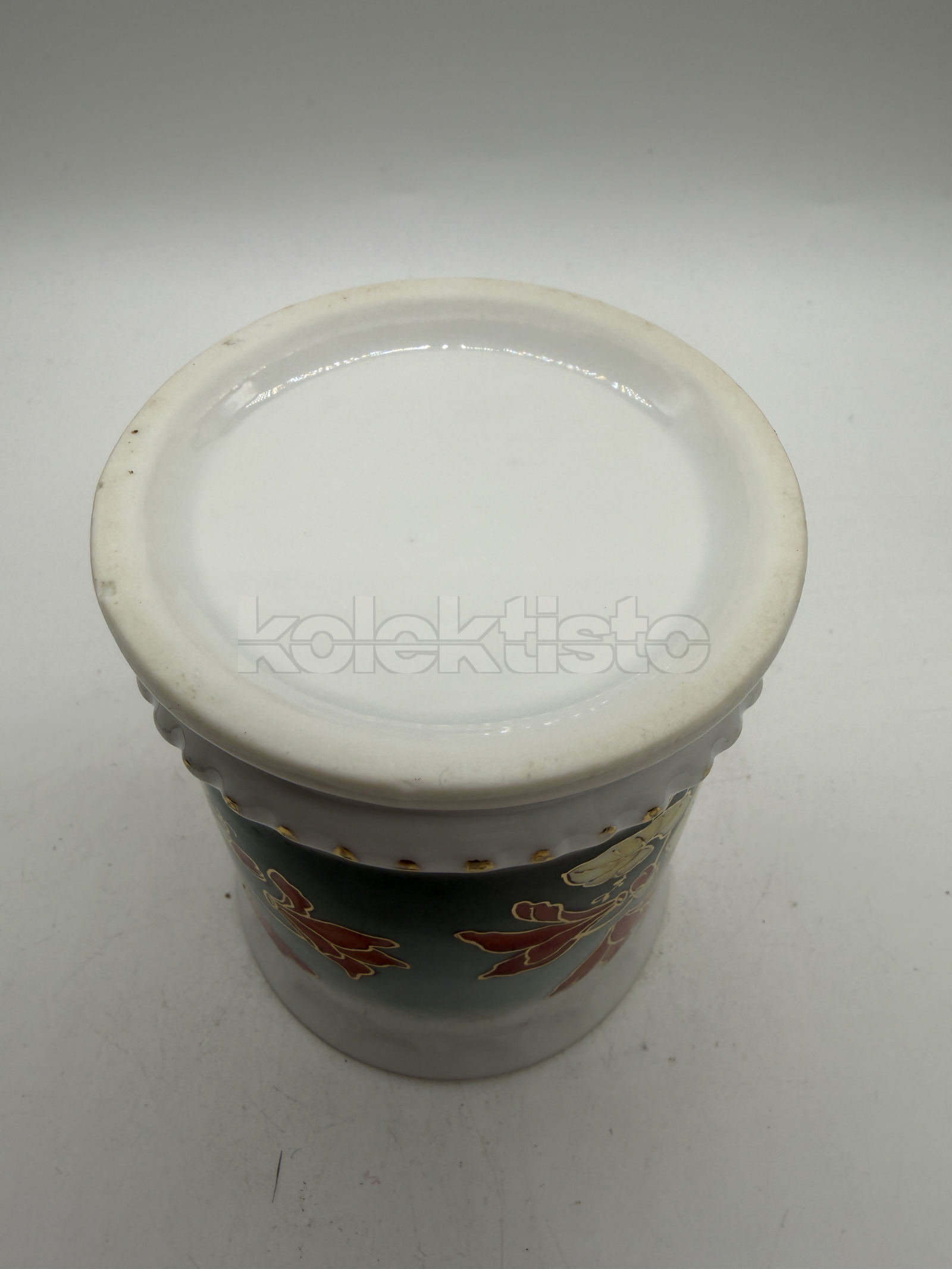 Porcelánový hrnek secesní