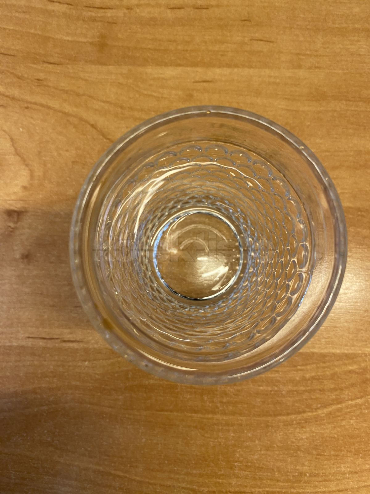 Grogová sklenice z čirého lisovaného skla č.1