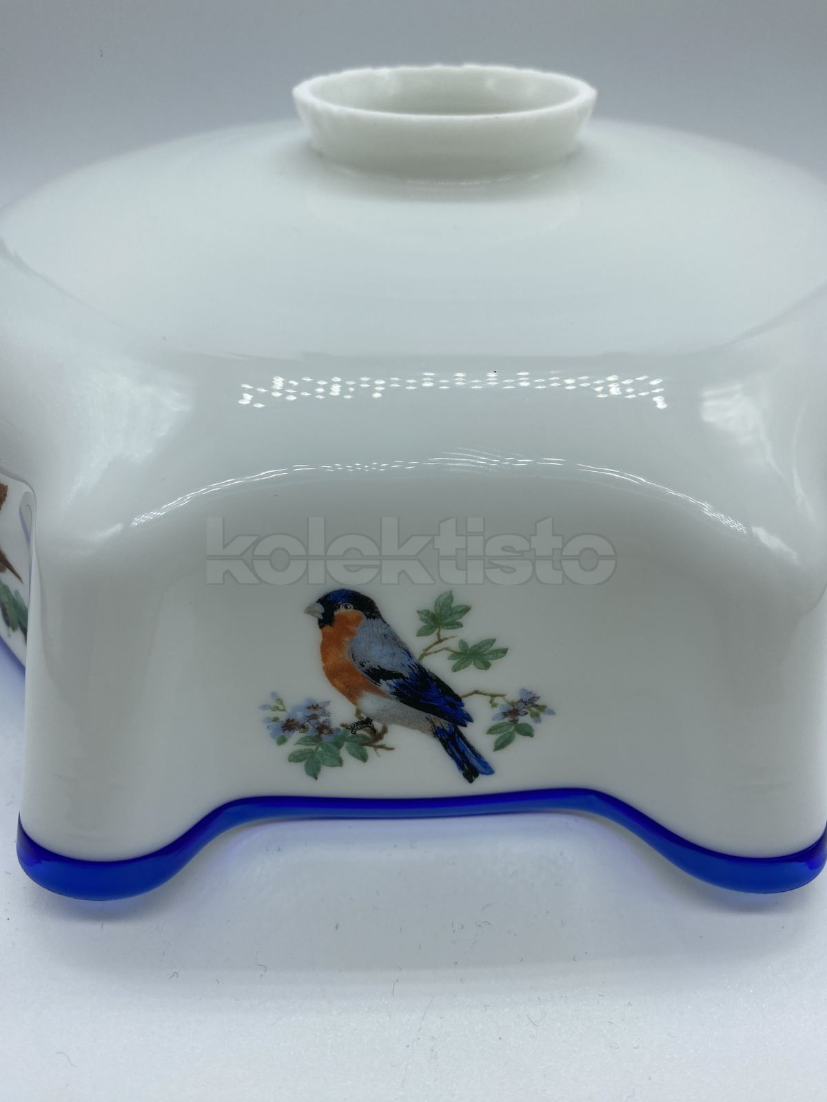 Skleněné stínidlo zdobené ptáčky na stahovací lampu