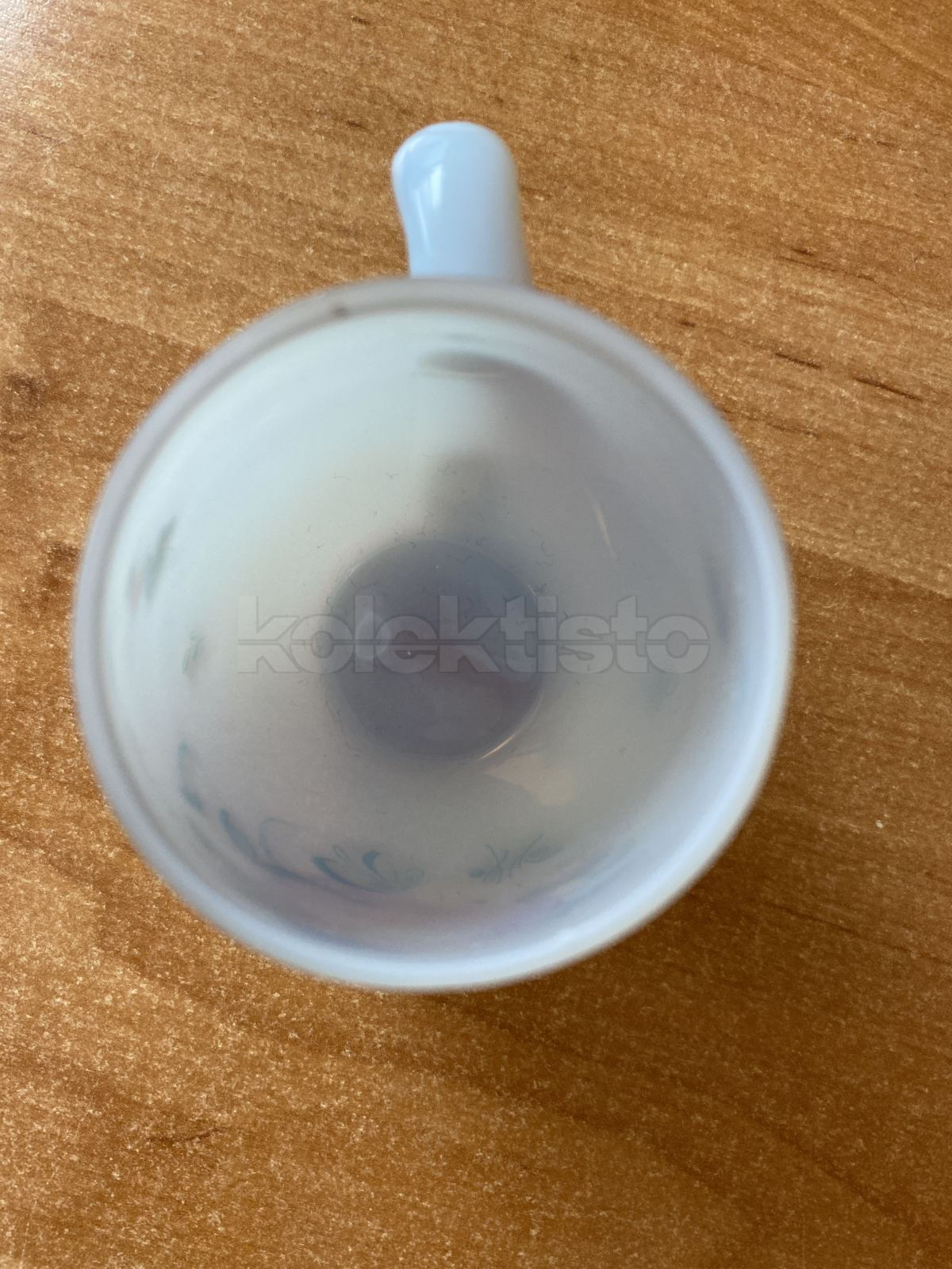 Sklenice z opálového skla