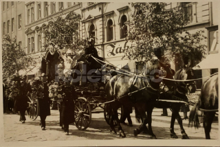 200 Kč XXX Foto NEURČENO, CZE100094