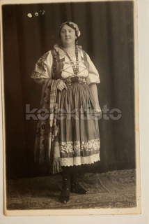 100 Kč XXX Pohlednice NEURČENO KROJE, CZE100339