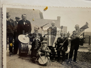 300 Kč ABM Pohlednice Praha MUZIKANTI, CZE100495