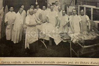 400 Kč ABM Pohlednice Praha LÉKAŘI, CZE100558
