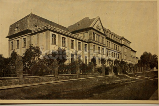 380 Kč ABM Pohlednice Praha 6-Ruzyně KASÁRNY, CZE102016