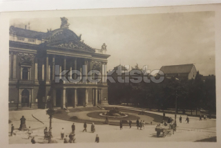 130 Kč BOM Pohlednice Brno DIVADLA, CZE105570