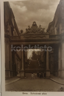 220 Kč BOM Pohlednice Brno, CZE105701
