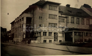 320 Kč BOM Pohlednice Brno, CZE105800