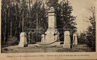380 Kč HK Pohlednice okr. Hradec Králové POMNÍKY, CZE110642