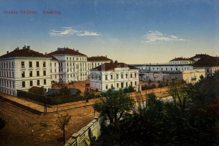 360 Kč HK Pohlednice Hradec Králové KASÁRNY, CZE110828