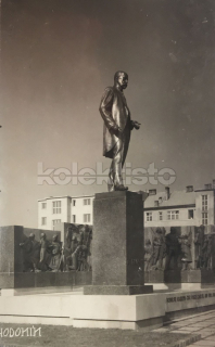 260 Kč HO Pohlednice Hodonín POMNÍKY, CZE111101