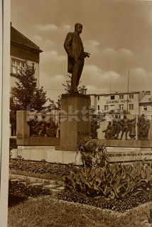 280 Kč HO Pohlednice Hodonín POMNÍKY, CZE111110