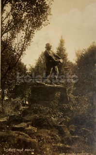 160 Kč JC Pohlednice Hořice POMNÍKY, CZE111469