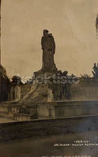 200 Kč JC Pohlednice Hořice POMNÍKY, CZE111473