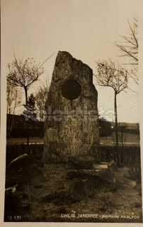 240 Kč KH Pohlednice Uhlířské Janovice POMNÍKY, CZE112989