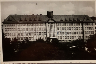 120 Kč KV Pohlednice Karlovy Vary, CZE115037