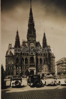200 Kč LI Pohlednice Liberec AUTOMOBILY, CZE115933