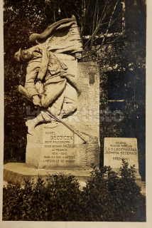 280 Kč PA Pohlednice Sezemice POMNÍKY, CZE119847