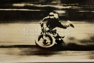 300 Kč PA Pohlednice Pardubice MOTOCYKLY, CZE120067