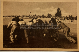 300 Kč PA Pohlednice Pardubice MOTOCYKLY, CZE120070