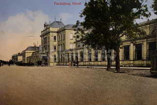 360 Kč PA Pohlednice Pardubice NÁDRAŽÍ, CZE120088