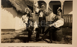 100 Kč UH Pohlednice Vlčnov KROJE, CZE125682