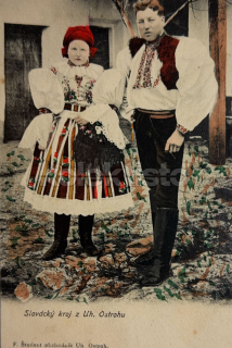 400 Kč UH Pohlednice Uherský Ostroh KROJE, CZE125752