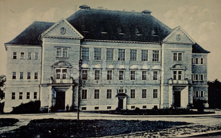 220 Kč UH Pohlednice Uherské Hradiště, CZE125776