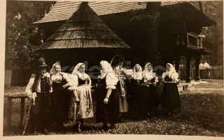 100 Kč VS Pohlednice Rožnov pod Radhoštěm KROJE, CZE126553